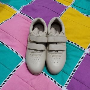 Orthopedic VelcroTan Shoe. Womans size 10N.
